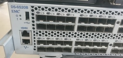 Brocard d'EMC DS-6520B 16gb 96 ports actifs du commutateur 48 gauches de San