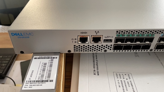 Brocard d'EMC DS-6520B 16gb 96 ports actifs du commutateur 48 gauches de San