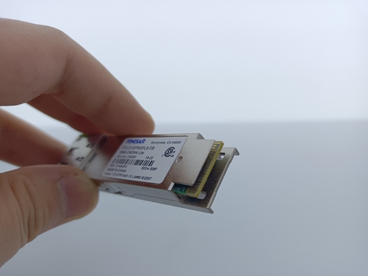 Applications originales de Finisar FTLC1157RGPL6-FB 2km 100G CWDM4 QSFP28 avec FEC