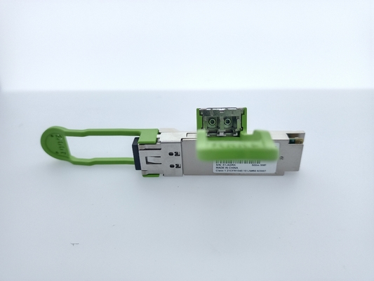 Applications originales de Finisar FTLC1157RGPL6-FB 2km 100G CWDM4 QSFP28 avec FEC