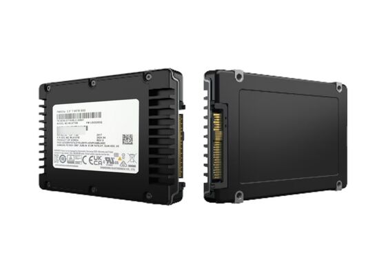 Samsung PM9A3 7.68TB PCIe 4.0 NVMe Enterprise SSD avec un facteur de forme U.2 de 6900 Mo/s