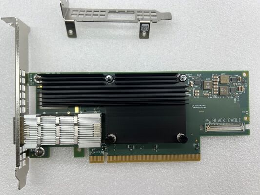 Adaptateur NVIDIA ConnectX-6 MCX653105A-HDAT 200 Gb/s HDR InfiniBand pour cluster de centre de données HPC AI