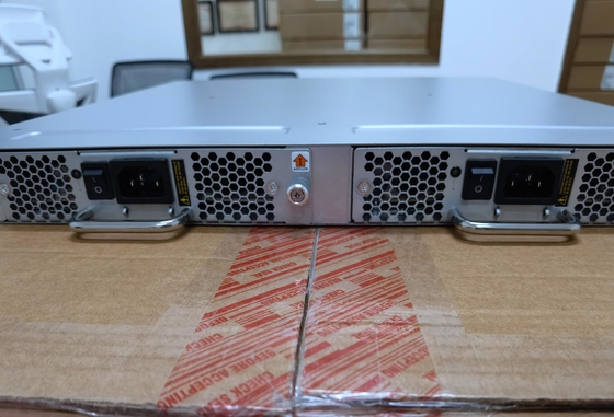 le brocard San de 24P 8GB SWL commutent des ports de BR-6510-24-8G-R 24 X 8Gb SFP+ 48